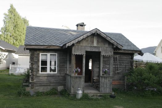 Solve Hennings lille hus jigsaw puzzle online with 150 pieces