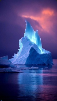 Beautiful iceberg!
