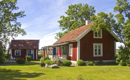 Summer home, Vendelsjön, Sweden, by kajsahartig (pic cropped) 