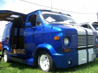 Big Bue Chevy Van_01