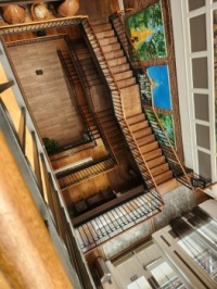 stairway savannah hotel