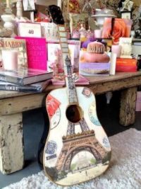Paris guitar