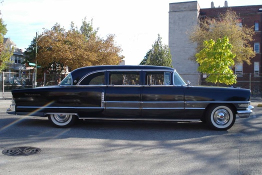 Solve 1955 Packard Limousine jigsaw puzzle online with 126 pieces