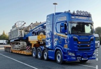 DC Merretts' V8 Scania with 5 axel low loader_01