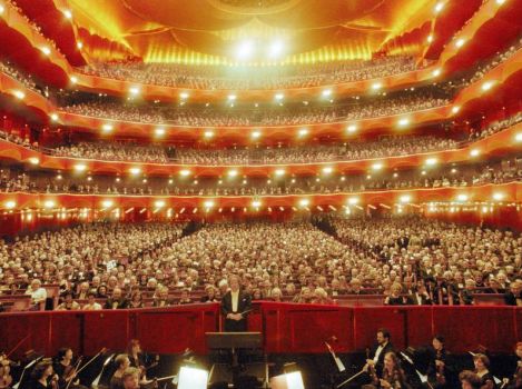 Solve Metropolitan Opera Audience & Orchestra jigsaw puzzle online with ...