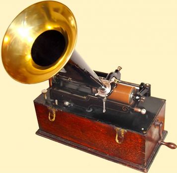 Theme, antiques: gramophone #2