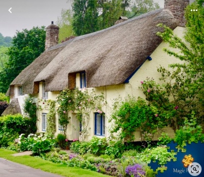 Solve English Thatched Cottage. jigsaw puzzle online with 72 pieces