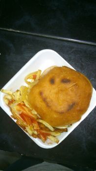 HAMBURGUEZA FELIZ  :)