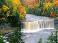 tagquamenon upper falls peninsula Michigan