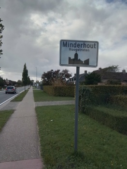 Solve Minderhout Belgium jigsaw puzzle online with 12 pieces