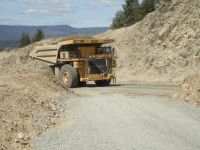 Komatsu 830