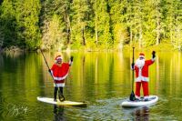 More Santa and Mrs Claus at Pass Lake