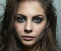 Willa Holland