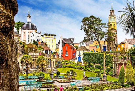 Solve Portmeirion, North Wales!! jigsaw puzzle online with 96 pieces