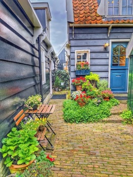 Solve Marken - Holland jigsaw puzzle online with 99 pieces