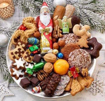 12.24 Bavarian Christmas Cookies