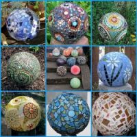 GARDEN IDEAS-MOSAIC ART BALLS...