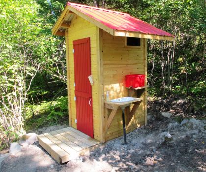 Solve Themes: Modern Outhouse jigsaw puzzle online with 72 pieces