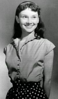 Audrey Hepburn, 13. [1942]