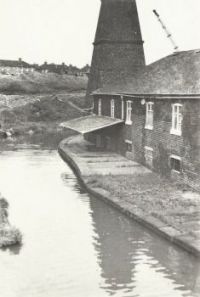 A cruise along the Trent and Mersey Canal, Hardings Wood Junction to Derwent Mouth (195)