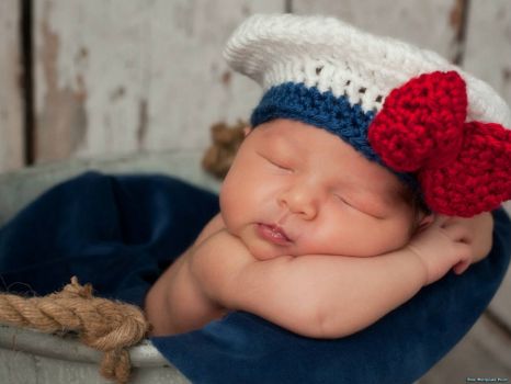 newborn-baby-in-sailor-girl-hat
