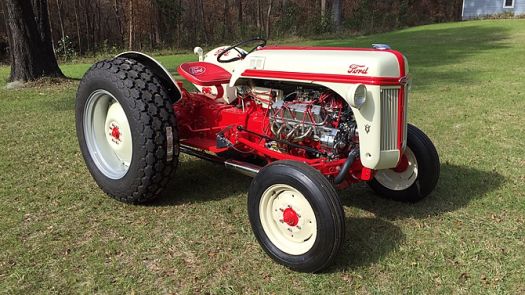 Solve 1951 Ford 8N Tractor 289ci 350 hp jigsaw puzzle online with 66 pieces