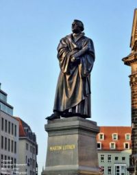10.5 Dreden Martin Luther Statue