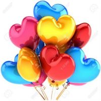 9625810-Holiday-palloncini-a-forma-di-cuore-compleanno-festa-decorazione-multicolor-rosso-blu-ciano-giallo-r-Archivio-Fotografic
