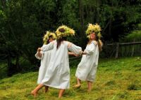 Maramures tradition-dance of the Sanziene