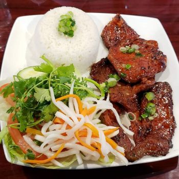 Cơm Tấm Sườn Nướng : Vietnamese Grilled PorkChop