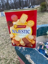 Majestic crackers