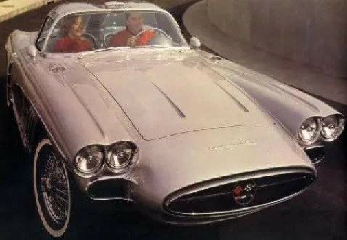 Solve 1958 Chevrolet XP-700 Corvette jigsaw puzzle online with 35 pieces