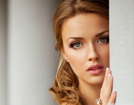 Solve ANNA 1963 jigsaw puzzle online with 30 pieces