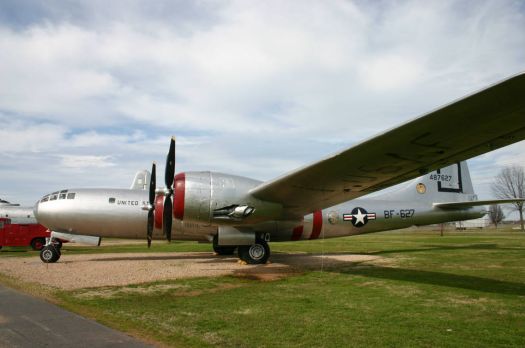 Solve B-29 side view jigsaw puzzle online with 35 pieces