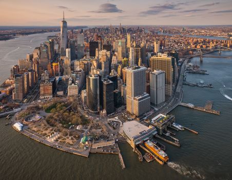 Solve Manhattan Island jigsaw puzzle online with 99 pieces