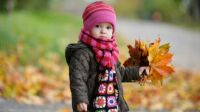 cute-child-in-autumn
