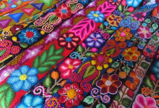 Solve Peruvian Embroidery jigsaw puzzle online with 150 pieces