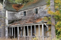 Old Farmhouse, resizable 12 to 600 pieces