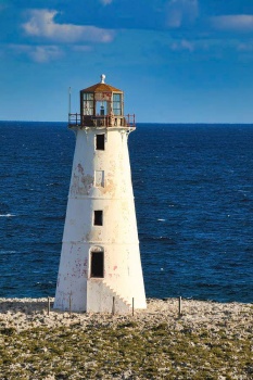 Solve #46 Lighthouse jigsaw puzzle online with 70 pieces