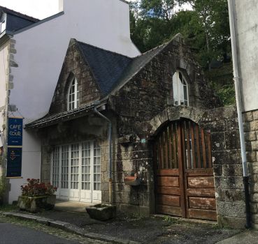 26 Little house in Pont-Aven, France