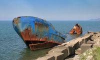 The shipwrecked Ozlem on the Black Sea coast north of Batumi, Georgia (Richard Bartz, commons.wikimedia.org)