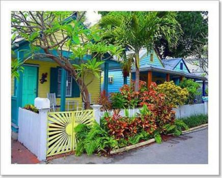 Solve Colorful Key West Cottages Jigsaw Puzzle Online With 320 Pieces