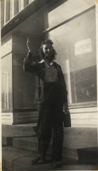 Mom 1943