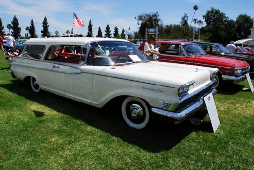 solve 1959 mercury commuter 2 door hardtop station wagon jigsaw puzzle online with 77 pieces solve 1959 mercury commuter 2 door