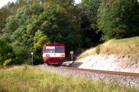810.100-8 před Železnicí