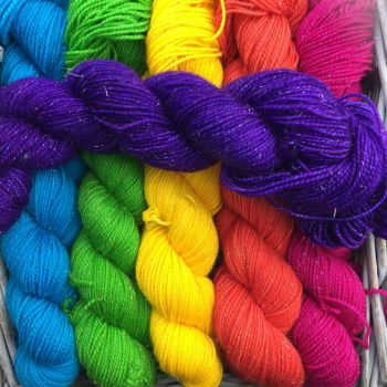 Supersaturated hand-dyed yarn