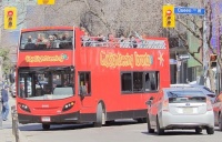 First sightseeing bus of spring