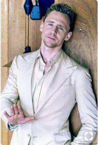 Tom modelo