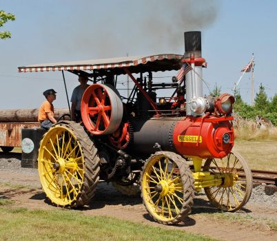 Russell - steam tractor