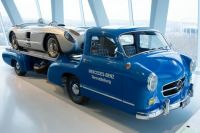 Mercedes-Benz Renntransporter